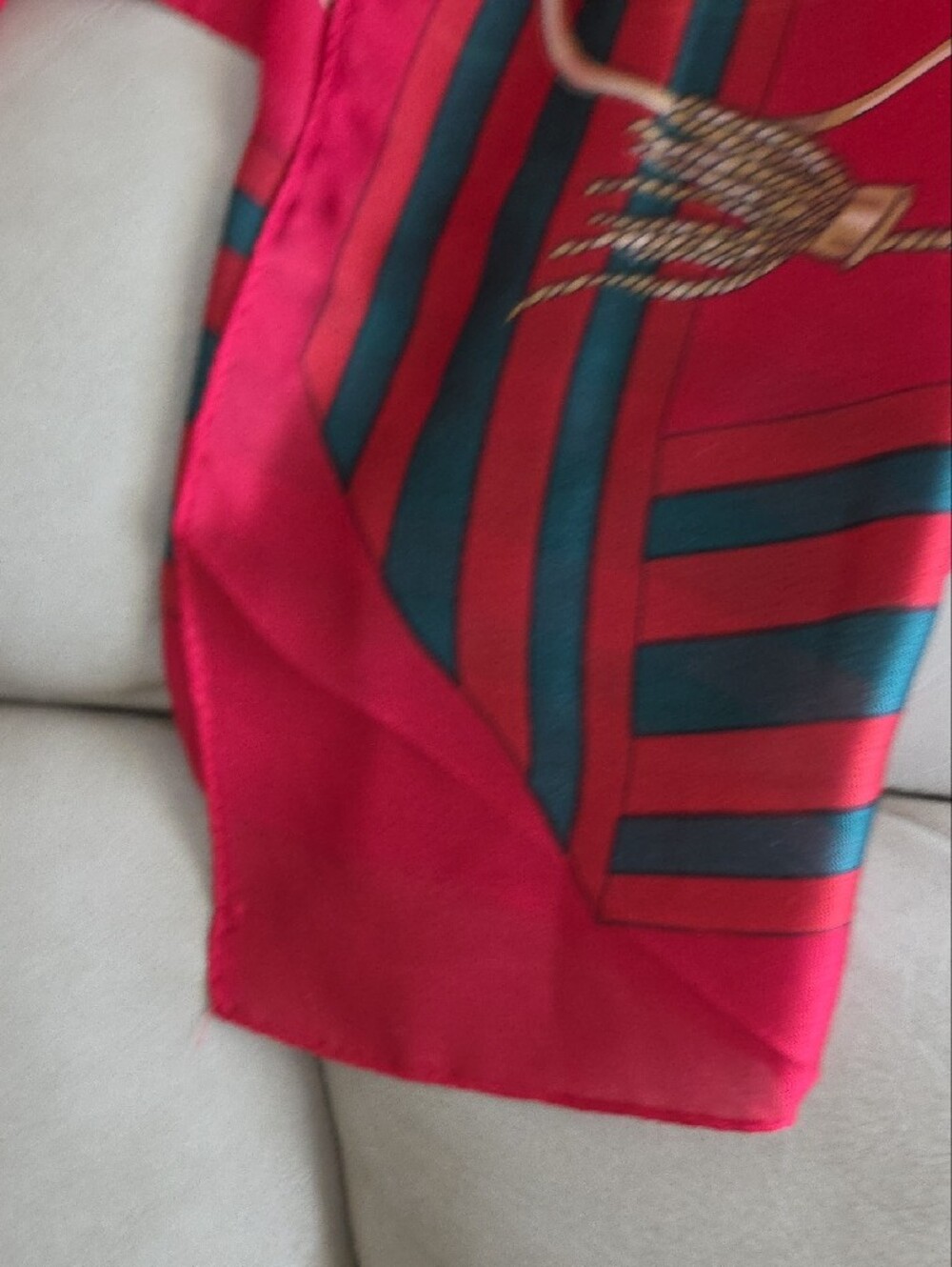 Red Patterned 100% Silk Scarf with Gold Chain Motif 72 X 36 Inches - Picture 3 of 5